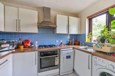 Haygreen Close, Kingston Hill, KT2 - Photo 4