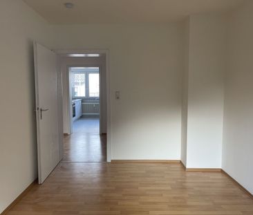 SEHR GEPFLEGTE 3ZKB-WOHNUNG MIT BALKON UND STELLPLATZ! - Photo 3