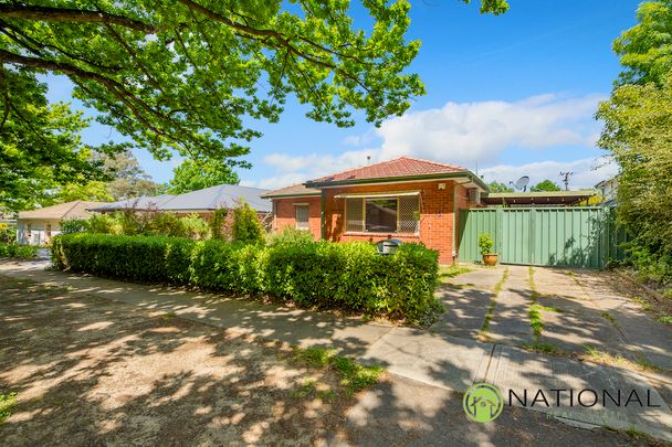 15 Hacking Crescent, Narrabundah ACT 2604 - House For Rent | Domain - Photo 1