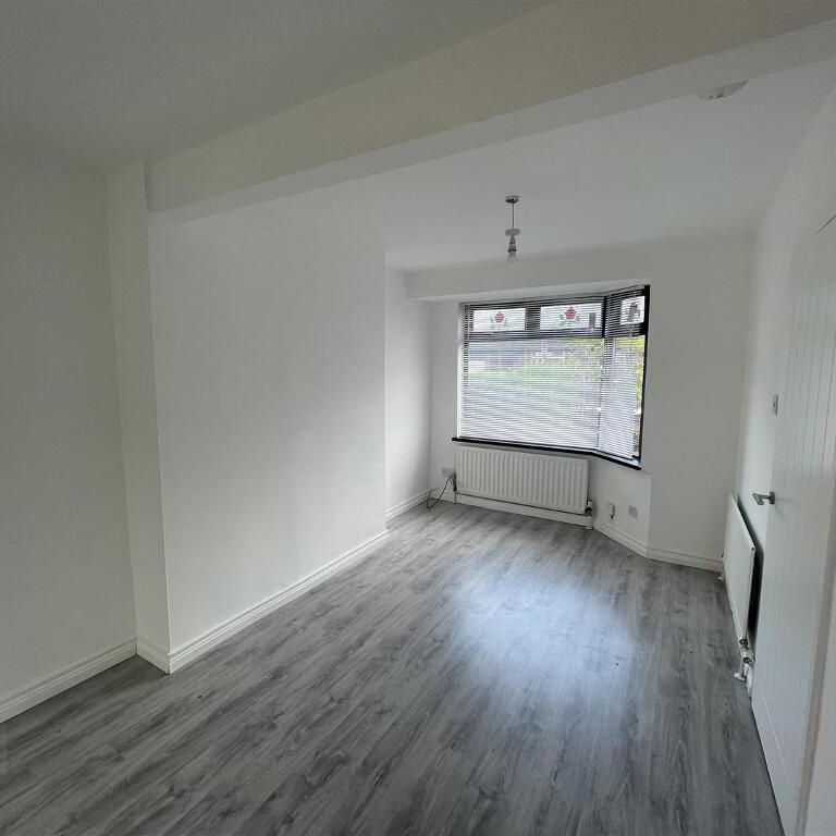 30 Andersonstown Park, Belfast, BT11 8FG - Photo 1