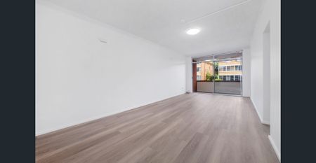 Large Two Bedroom in Excellent Location - Photo 5