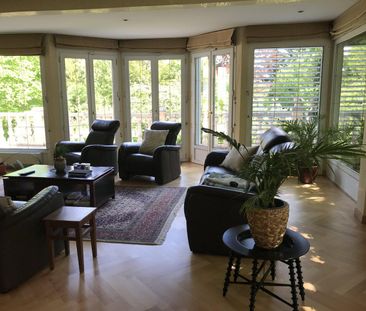 TRES BELLE PROPRIETE 9 PIECES AU PETIT SACONNEX AVEC GRAND JARDIN E... - Foto 2