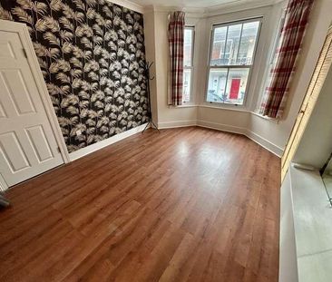 Russell Road, Felixstowe, IP11 - Photo 3