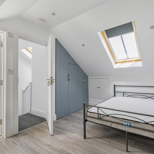 4 bedroom terraced house to rent - Photo 1