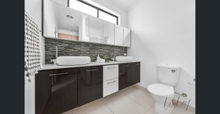 Spacious Family Home for Lease in Prime Craigieburn Location - Photo 2