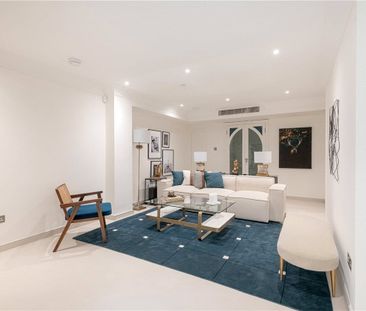 A five bedroom townhouse of approximately 3,170 square feet. - Photo 3