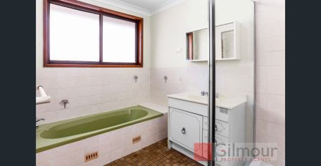 Spacious 4-Bedroom Family Home - Photo 3