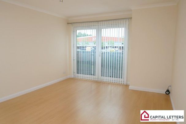 2 bedroom flat to rent - Photo 1