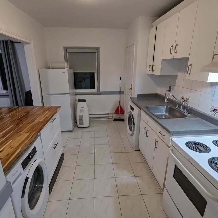 For Lease - 1552 Avenue Road Unit# B, Toronto, Ontario - Photo 1