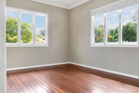 Modern and Spacious! - Photo 2