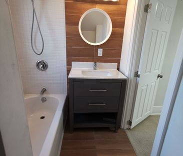 For Lease - 68 Duncan Street, Welland, Ontario - Photo 4