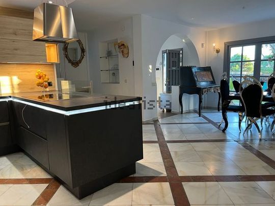 Alquiler de casa o chalet independiente en El Velerín - Photo 1