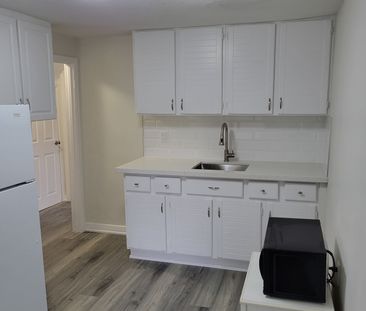 For Lease - 13 Pinegrove Avenue Unit# Upper, Toronto, Ontario - Photo 5