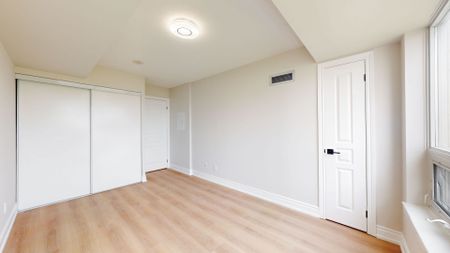 For Lease - 7 North Park Road Unit# 1007, Vaughan, Ontario - Photo 4