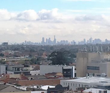 TWO BEDROOM FULLY FURNISHED APARTMENT IN PRIME LOCATION - Photo 4