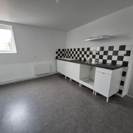 Location Appartement 2 pièces 60m² AIRE SUR LA LYS 62120 - Photo 3