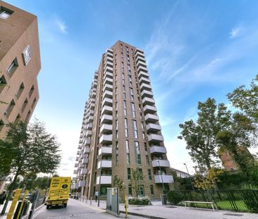 3 Bed Flat, Ivy Point, E3 - Photo 2