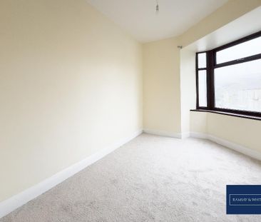 4 bedroom end of terrace house to rent - Photo 6