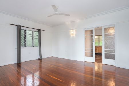 9 Stuart Street, 4305, Eastern Heights Qld - Photo 2