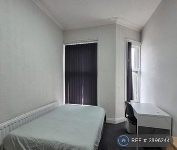 1 bedroom in a flat share to rent - Photo 6