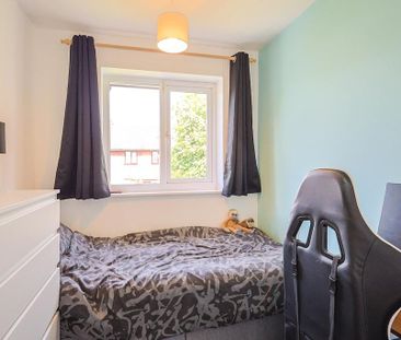 3 bedroom detached house to rent - Photo 3