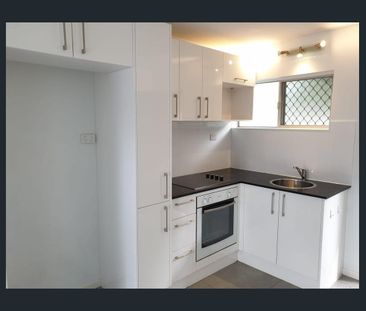 Riverside Gem - Ground Floor Unit! - Photo 4