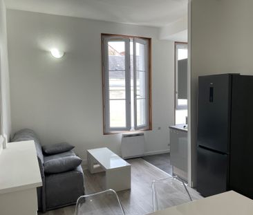 Location Appartement 2 pièces 40m² SAUMUR 49400 - Photo 1