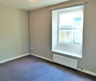 3 bedroom apartment to rent - Photo 4