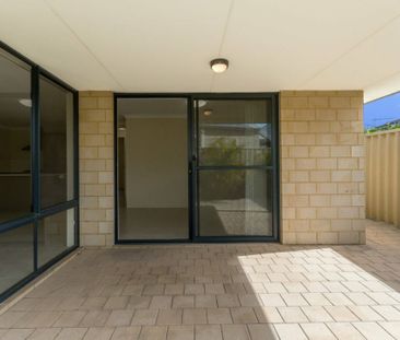 Easy-Care Lifestyle in a Prime Location - UNDER APPLICATION PENDING - Photo 5