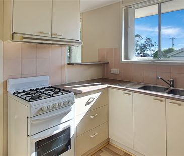 9 Kambalda Crescent, Fisher ACT 2611 - House For Rent | Domain - Photo 4