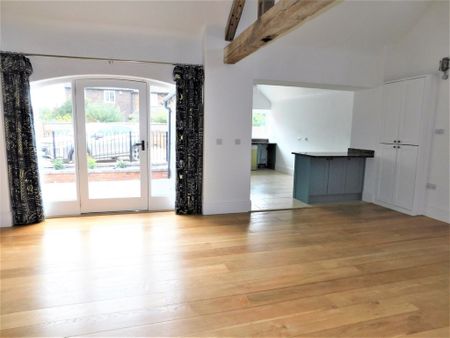 3 bedroom barn conversion to let - Photo 3