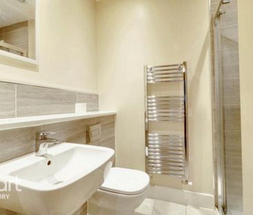 3 bedroom semi-detached house to rent - Photo 6