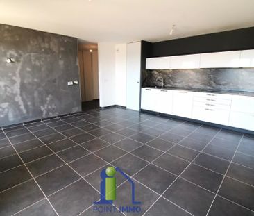 Location Appartement 3 pièces 63m² MARSEILLE 13ème - Photo 4