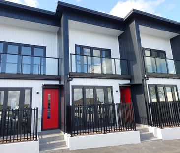 Modern Birkenhead Townhouse - Photo 6