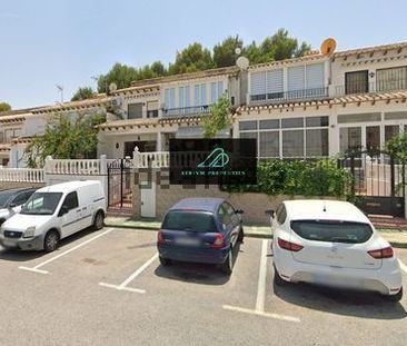 Alquiler de chalet adosado en Los Balcones - Los Altos del Edén - Photo 1