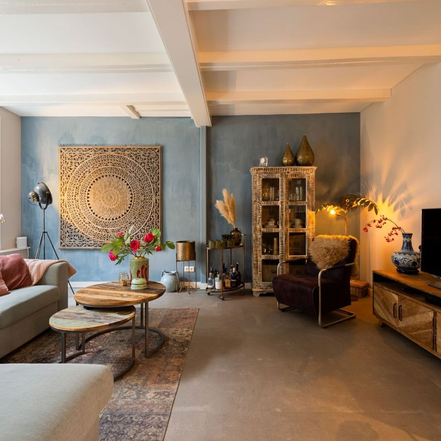 Elegant and Charming Home in an Idyllic Location - Photo 1