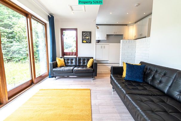 6 bedroom detached house to rent - Photo 1