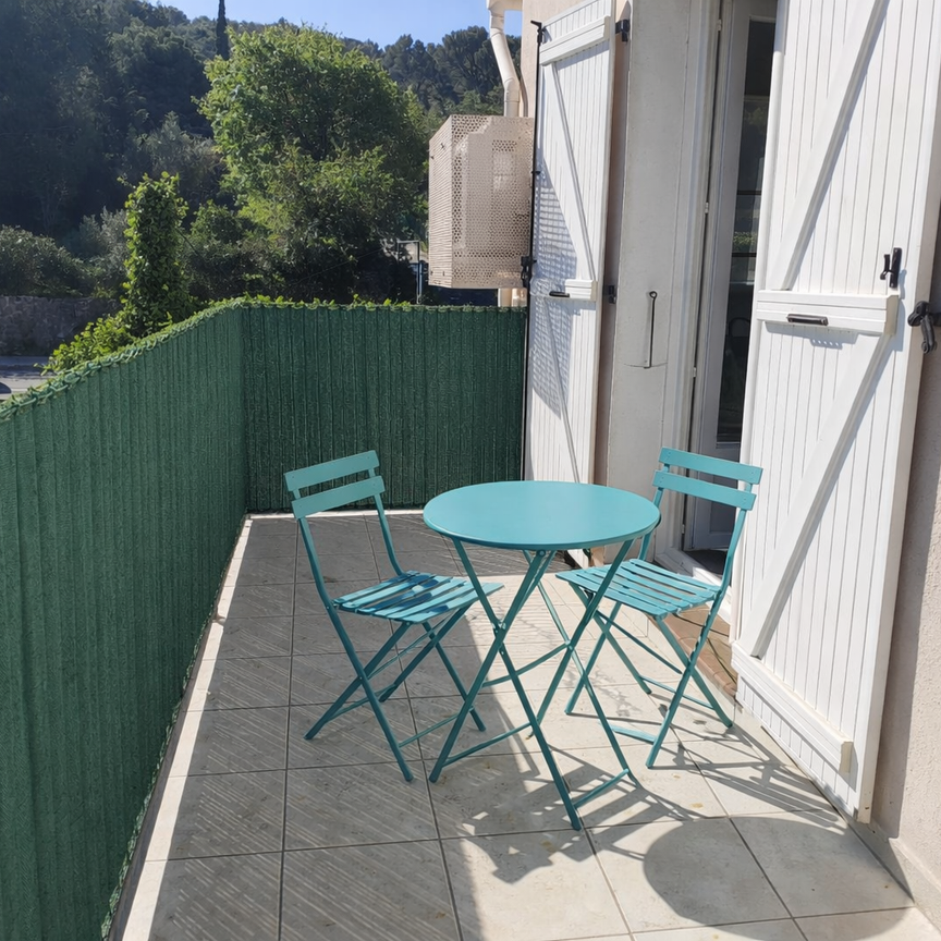 Location Appartement 1 pièce 24m² SIX FOURS LES PLAGES 83140 - Photo 1