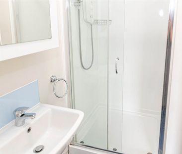 Crown House, - Photo 4