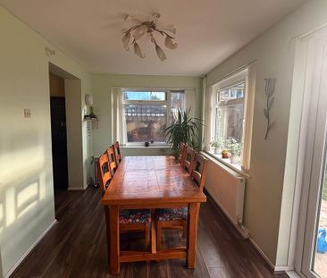 3 bedroom semi-detached house to rent - Photo 6