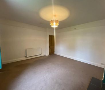 4 bedroom terraced house to rent - Photo 2