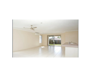 Stunning Family Home in Ormeau - Photo 3