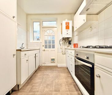 2 Bed Flat, Carr Road, E17 - Photo 5