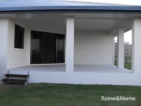 4 BEDROOM HOME GLENELLA - Photo 5