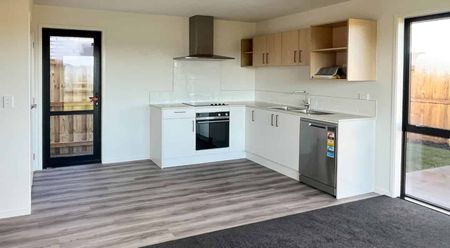 2 Bedroom Duplex - Photo 3