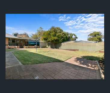 3 BEDROOM HOUSE WITH SHED - Photo 6