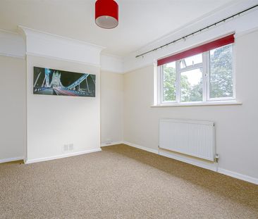 To Let 2 Bed Apartment - Photo 5