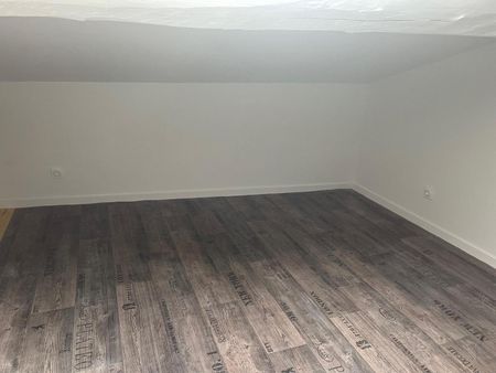 Location Appartement 3 pièces 57m² VILLENEUVE DE BERG 07170 - Photo 5