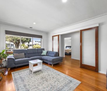 Register to Inspect // Family Home in Prime Altona North Location - Photo 2