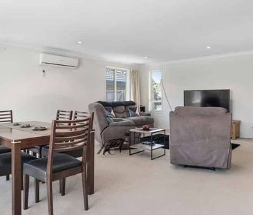 Spacious home in sought after location - Photo 5